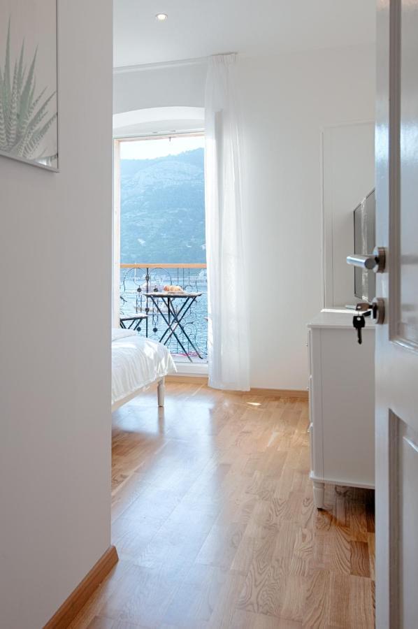 Seafront Rooms Koluna コミジャ エクステリア 写真