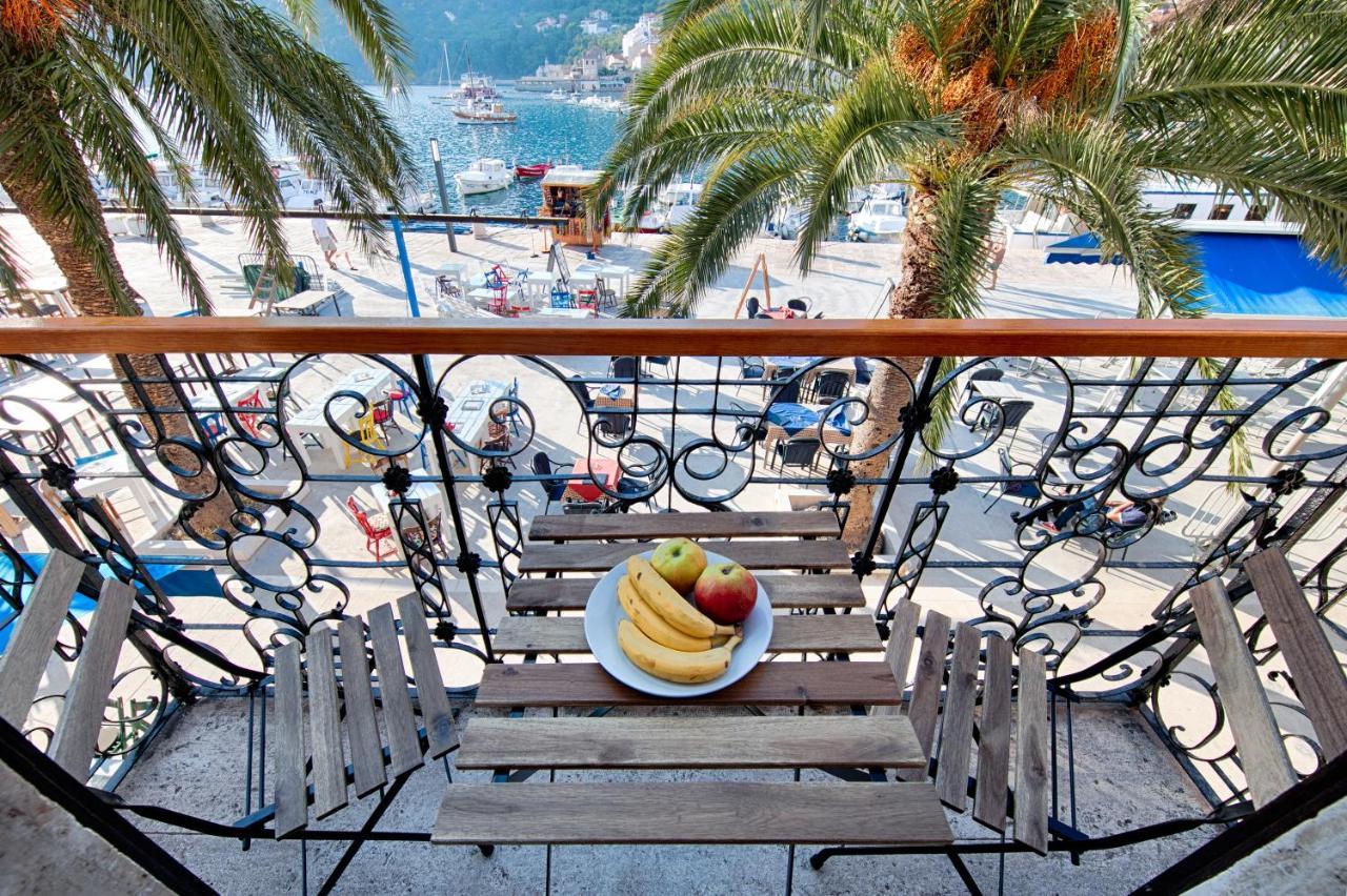 Seafront Rooms Koluna コミジャ エクステリア 写真